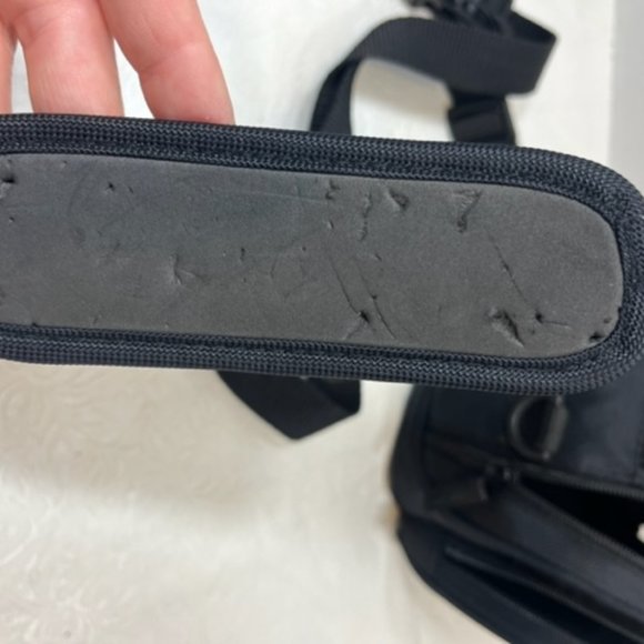 Sony Soft Camcorder/Camera Carrying Case w/Adj Strap & Handle Black 6x4x5" - Picture 12 of 12